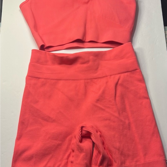 Viral TikTok Style Hot Pink Workout Set – One Shoulder Bra + Biker Shorts (L) - Picture 8 of 15